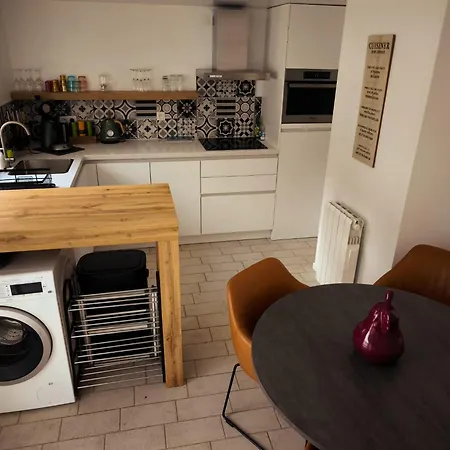 Moderne A Proximite Des 7 Meuses *