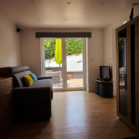 Lejlighed Moderne A Proximite Des 7 Meuses